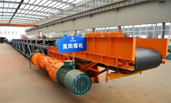 皮帶輸送機(jī)