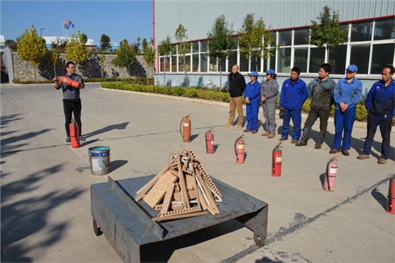 嵩陽煤機(jī)開展&ldquo;119消防日&rdquo;宣傳活動