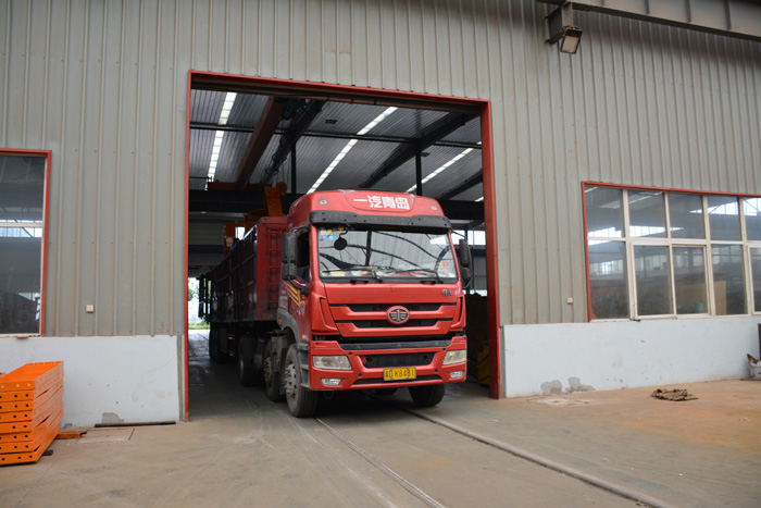 陜西長(zhǎng)武礦業(yè)集團(tuán)一月兩次采購(gòu)嵩陽(yáng)煤機(jī)刮板輸送機(jī)