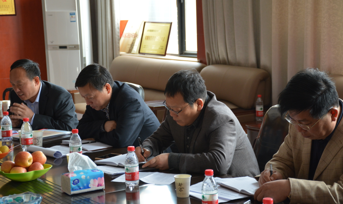 市委常委、常務(wù)副市長陳治龍