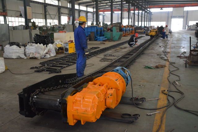 嵩陽煤機(jī)刮板機(jī)好馬配好鞍，配套采煤機(jī)33年依然不老