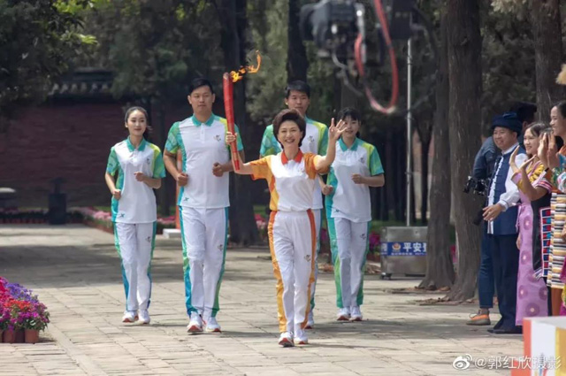 今天的告成觀星臺(tái)，一場(chǎng)火炬?zhèn)鬟f燃遍全國(guó)！